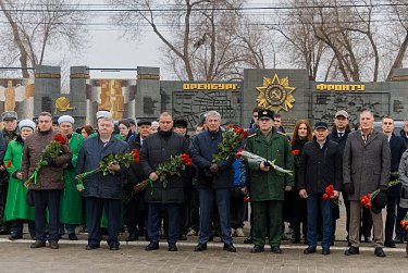 В День Неизвестного Солдата оренбуржцы почтили память героев